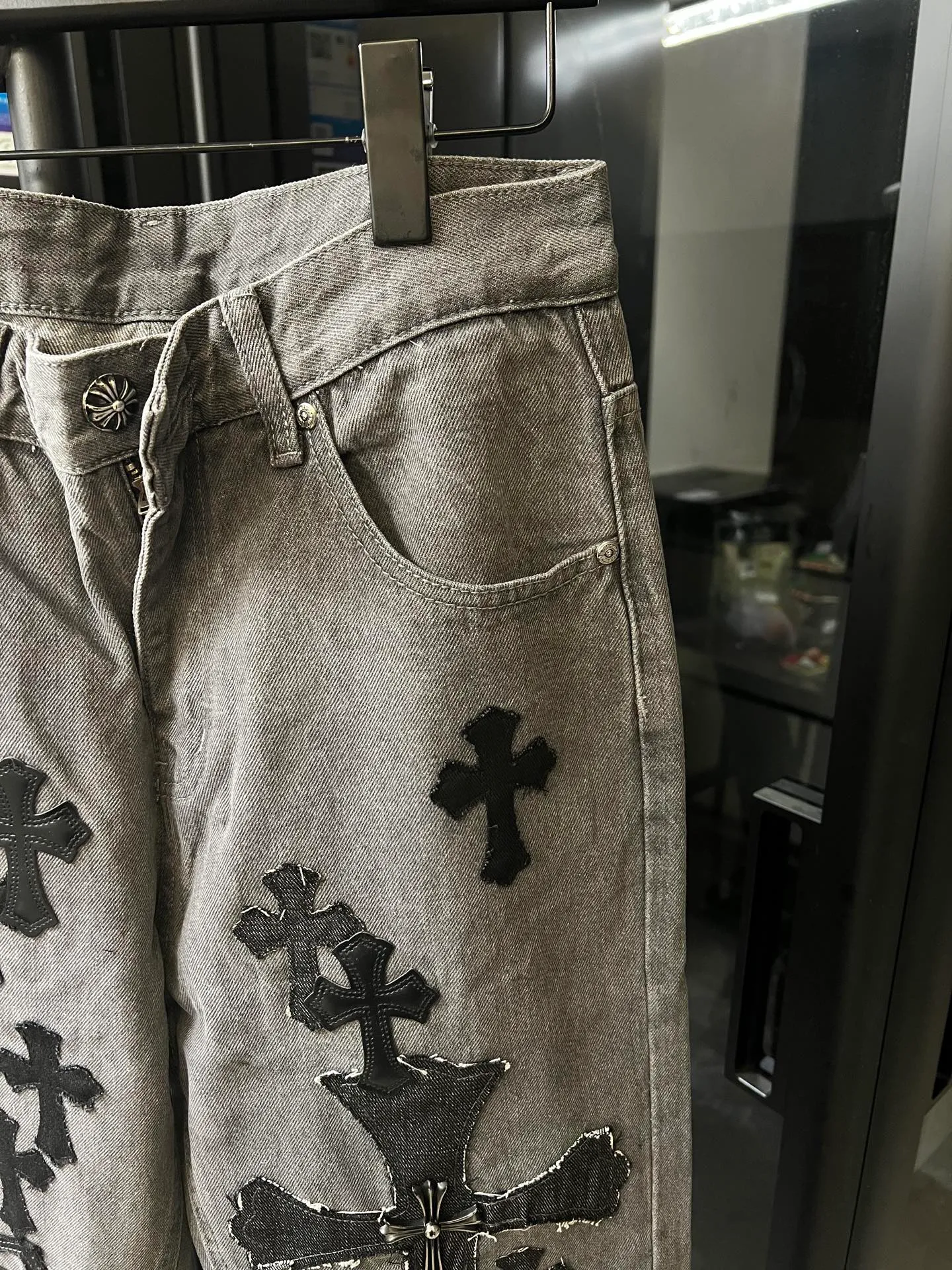 P290 [Next day] Chrome Hearts/Chrome Hearts 25Ss CH Large Cross Limited Gray Cow King Jeans (Gray) Size: 30 32 34 36 (corresponds to m-xxl) Detailed sizes can be found in Figure 9
